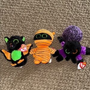 Ty beanie boos bundle of Halloween stuffed animals: bat, mummy, spider NWT